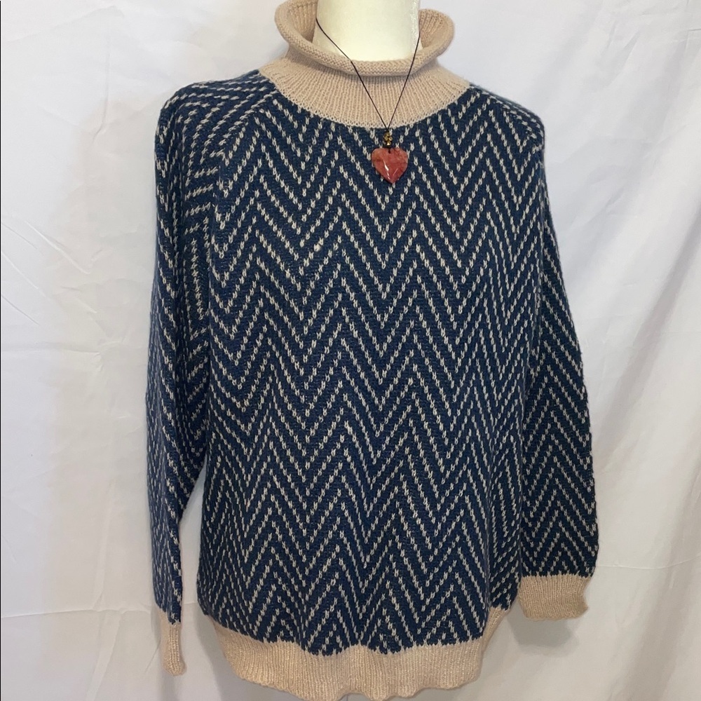 Chevron Patterned Navy and Cream Sweater